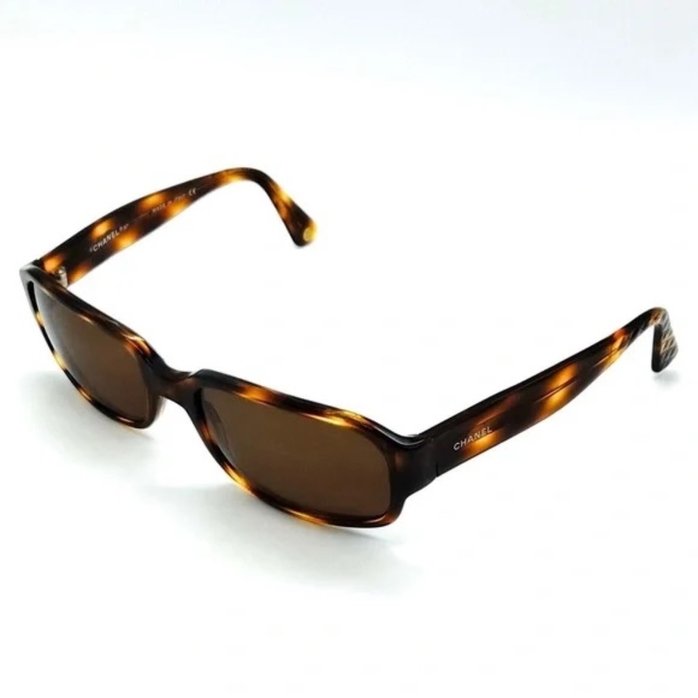 CHANEL Brown Sunglasses - Picture 2 of 10